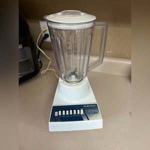 Hamilton Beach 7 Speed Blendmaster.